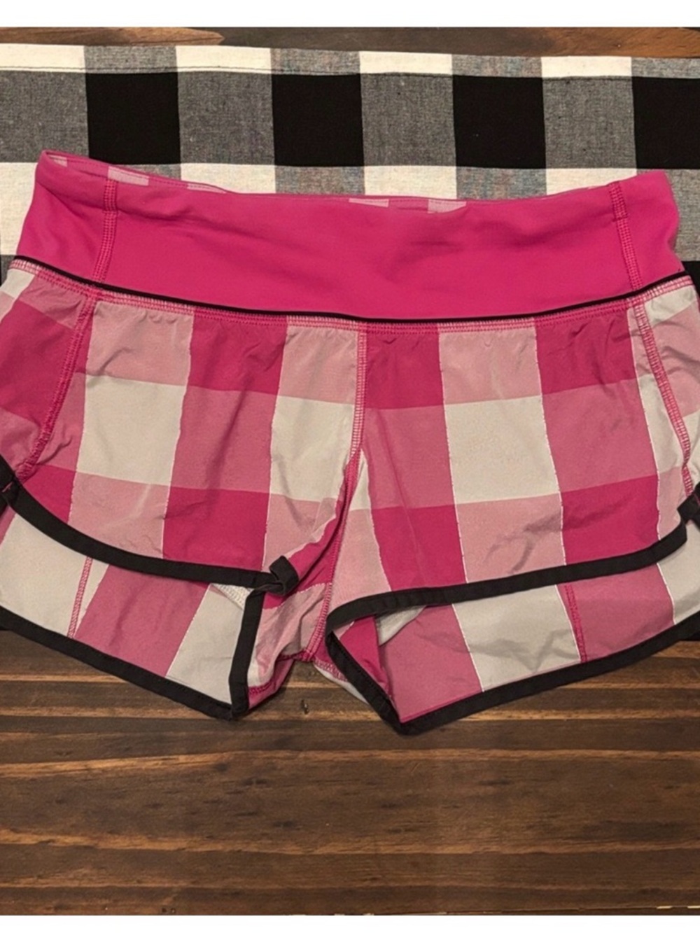 Lululemon Speed Shorts Raspberry Gingham Sz 4